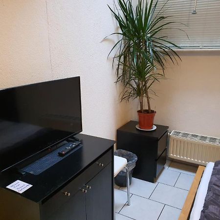 Roter Backstein Apartment 1 마인츠 외부 사진