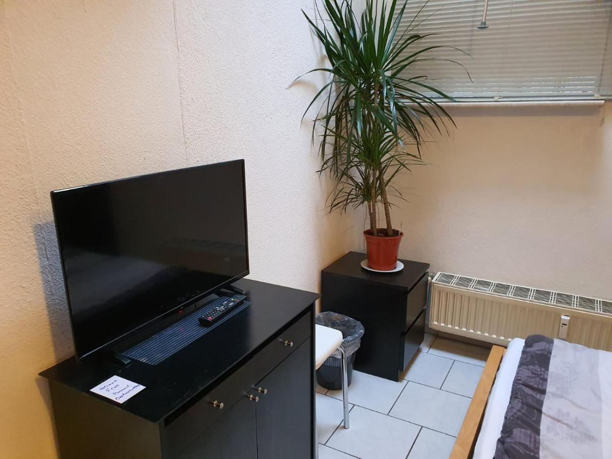 Roter Backstein Apartment 1 마인츠 외부 사진